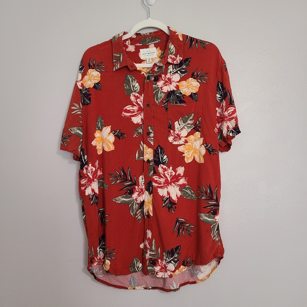 Men's Lucky Brand Short Sleeve Button-up Hawaiian Tropical Floral Vacation Shirt
